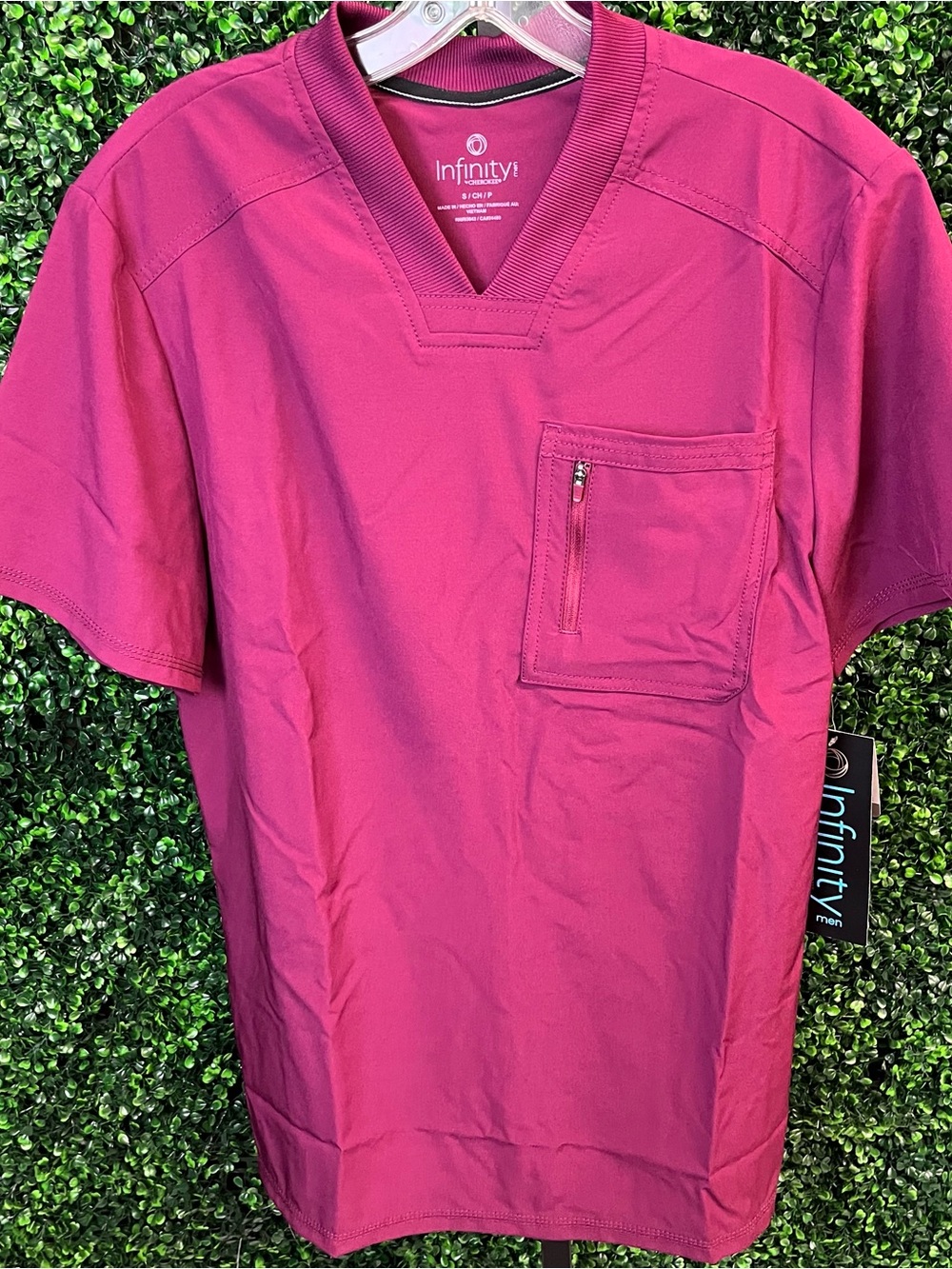 NWT Cherokee Infinity Mens Wine Scrub Top Size Small